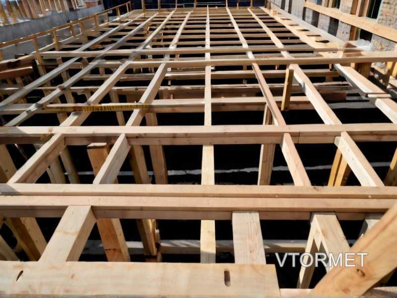 Как обеспечить долговечность стеновых покрытий при высокой нагрузке?